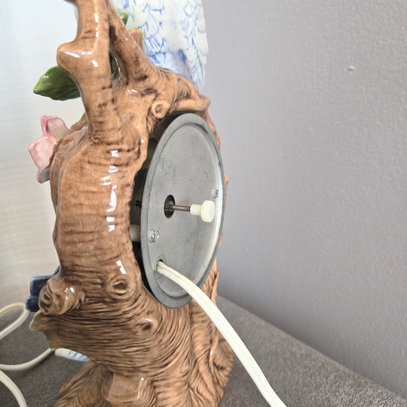 Vtg Eleco Bird Figurine Clock Electric Porcelain Tabletop Floral Tree Trunk - Picture 11 of 12